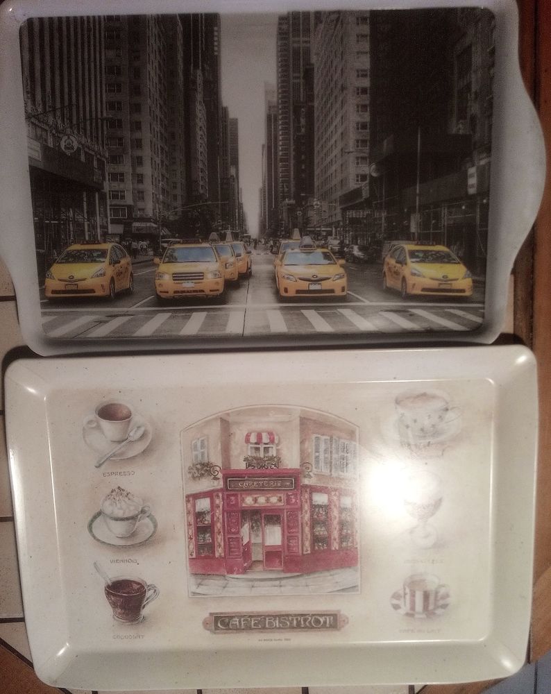 Lot 2 plateaux plastique 30x40 cm 8 Montpellier (34)