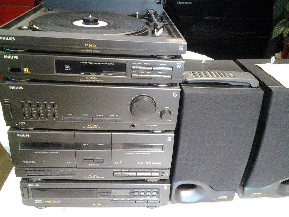 Platine disque disque cd cassette tuner Philips  55 Gerzat (63)