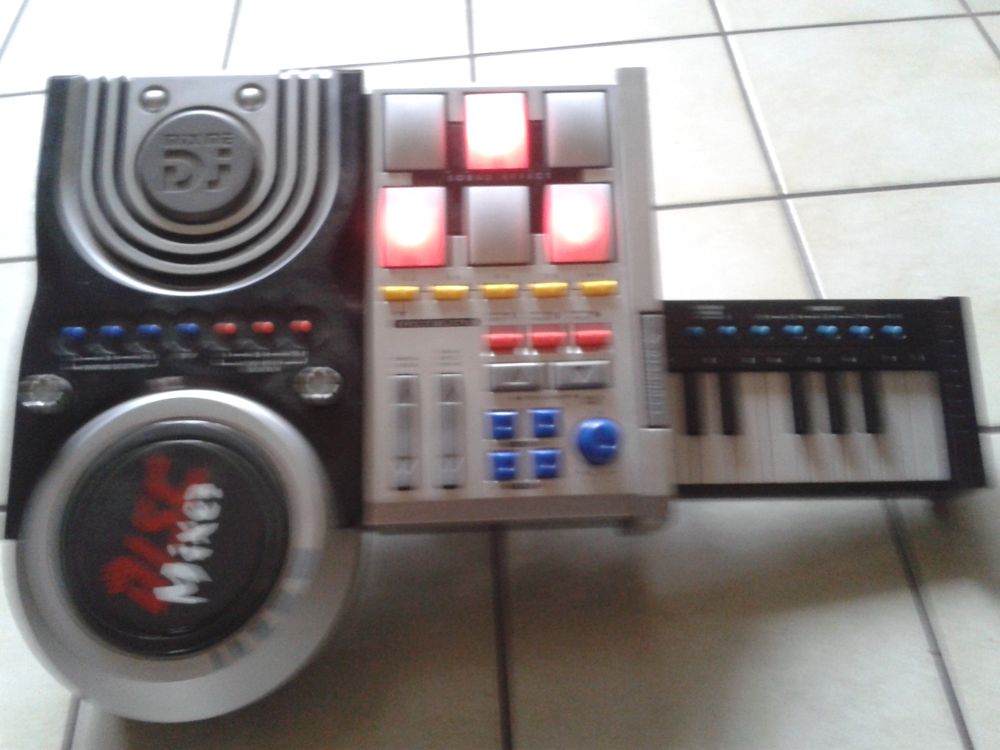 PLATINE DE MIXAGE NEUF. 7 Fr�vent (62)