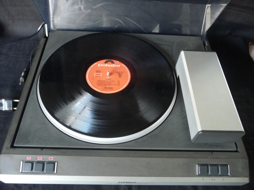 La platine  Revox  B795 � bras tangentiel 771 Mouvaux (59)