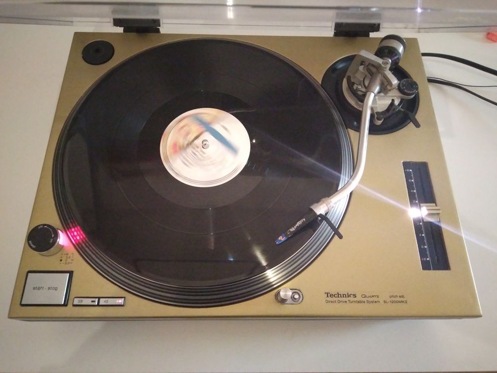 Platine Technics SL 1200 MK2 700 Maraussan (34)