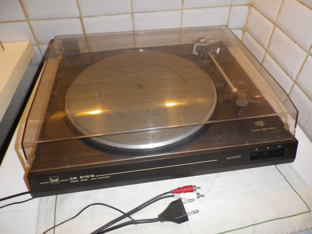 PLATINE VINYLE  DUAL, MOD�LE  C S - 6 1 6 Q 80 Fontenay-le-Fleury (78)