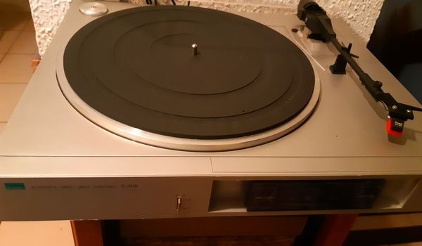 Platine Vinyle Vintage  Sansui P-D10  � entra�nement direct 70 N�mes (30)