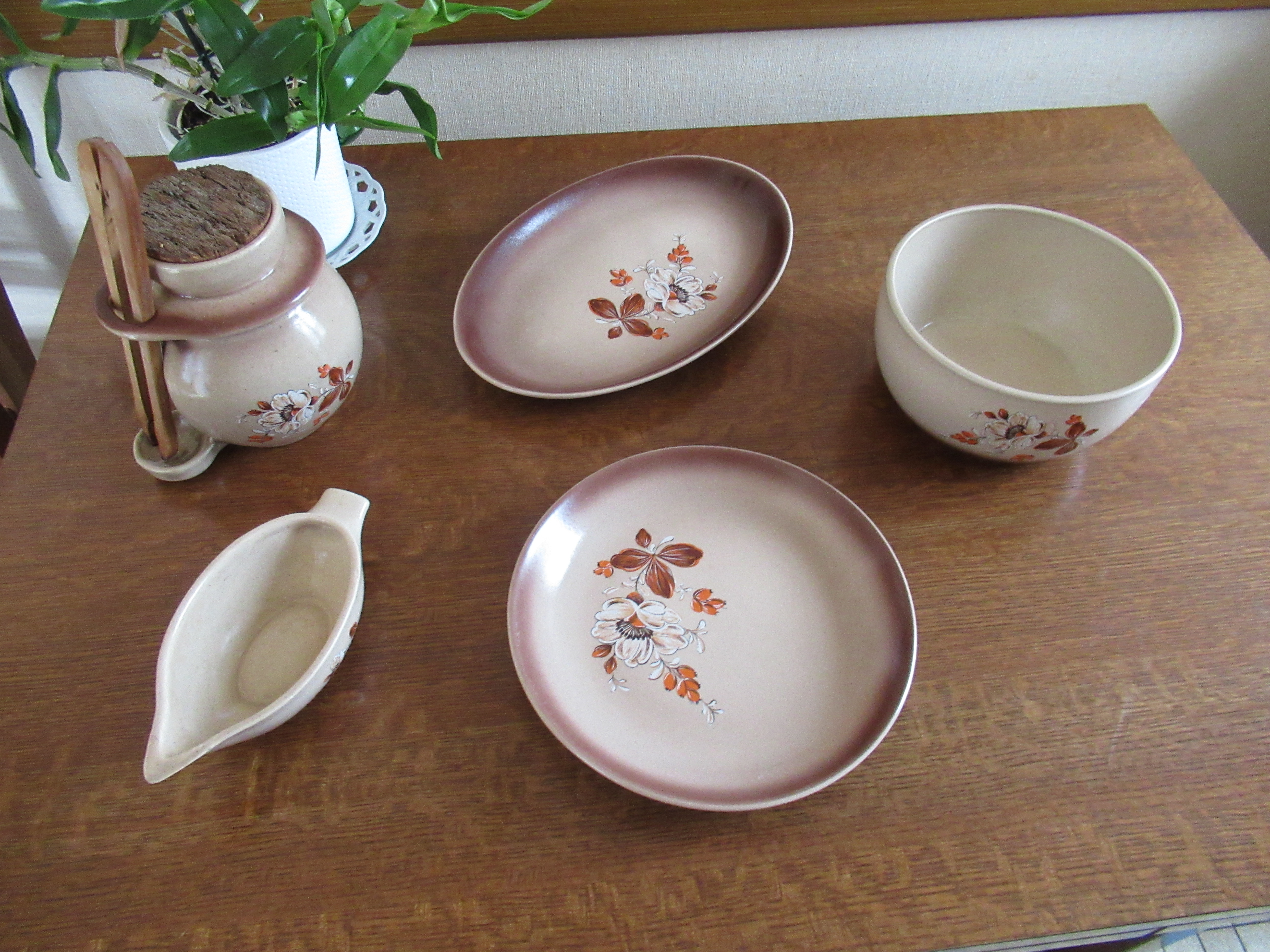 Plats et pots fa�ence de Saint Amand mod�le Eglantine 1713 35 M�ry-�s-Bois (18)