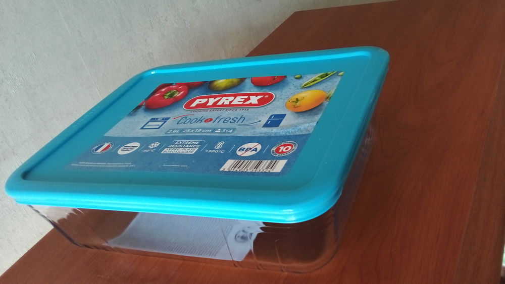 PLATS PYREX 2,6 LITRES 8 Pierrefitte-sur-Seine (93)