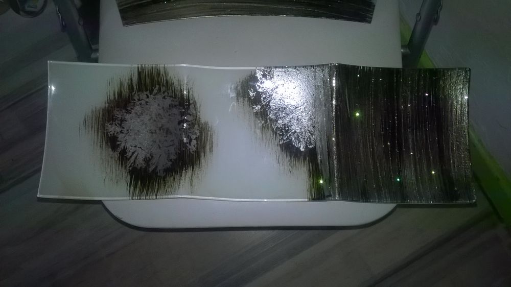 2 Plats de services 
NEUF
En verre
Style Japonais ou fore 10 Talange (57)