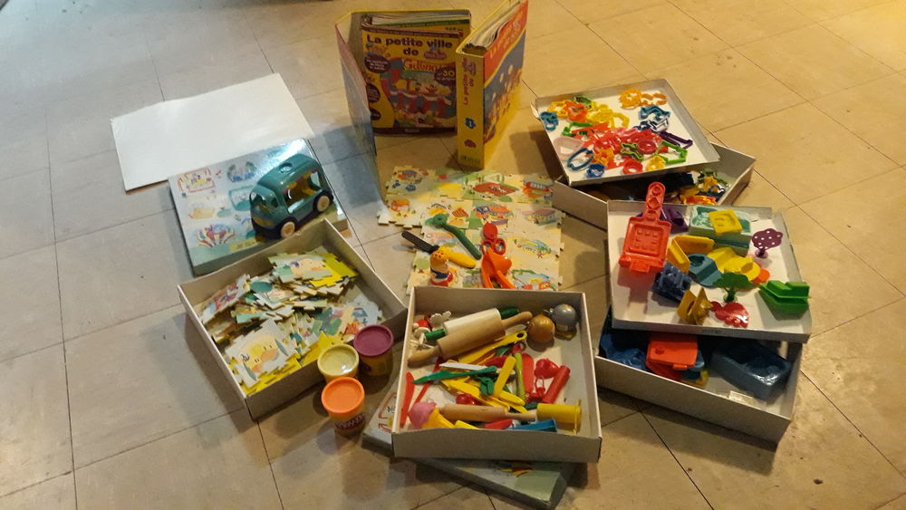  PLAY-DOH - LA PETITE VILLE DE PIERRE ET JULIETTE 70 Pantin (93)