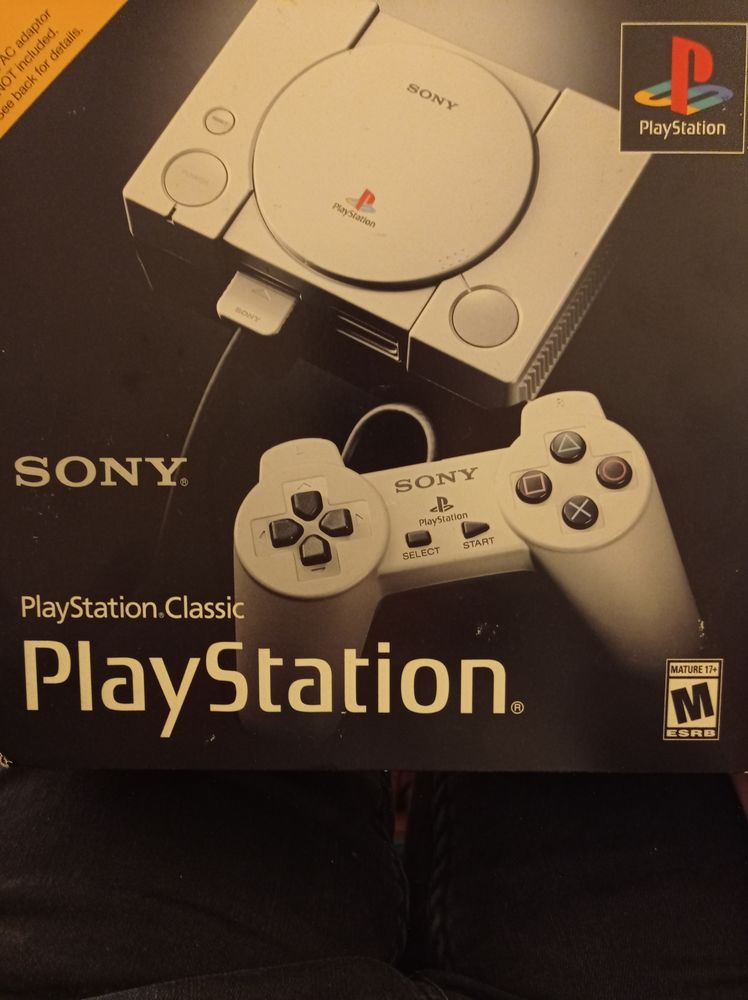 Play station classique 80 Paris 14 (75)