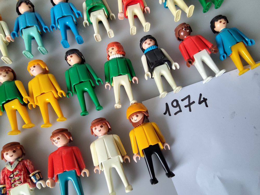Playmobil ann�e 1974 .. 35 pi�ces 
5 Matha (17)