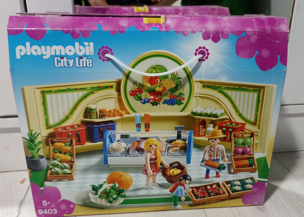 Playmobil city life
Playmobil 9403
25 Grand-Charmont (25)