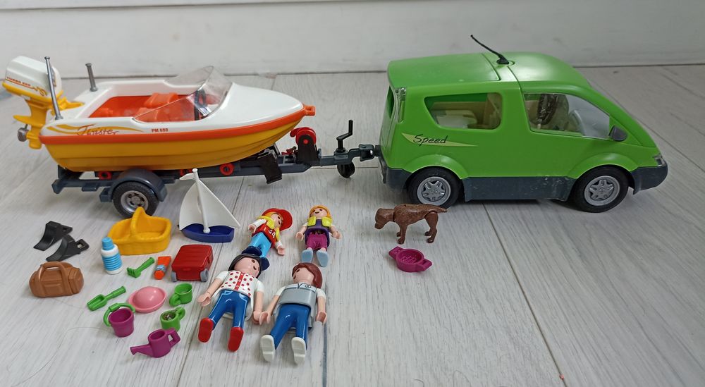 playmobil city life
N� 4144 25 Grand-Charmont (25)