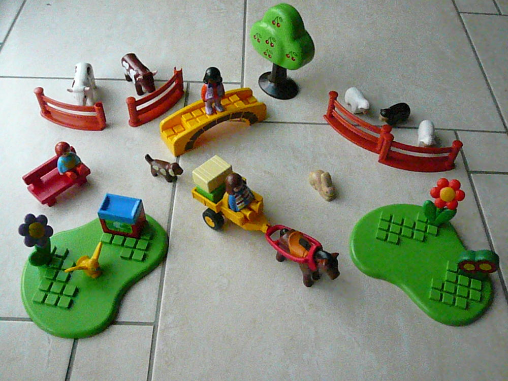 Playmobil 1 2 3 ? Coffret famille � la campagne 25 Franqueville-Saint-Pierre (76)