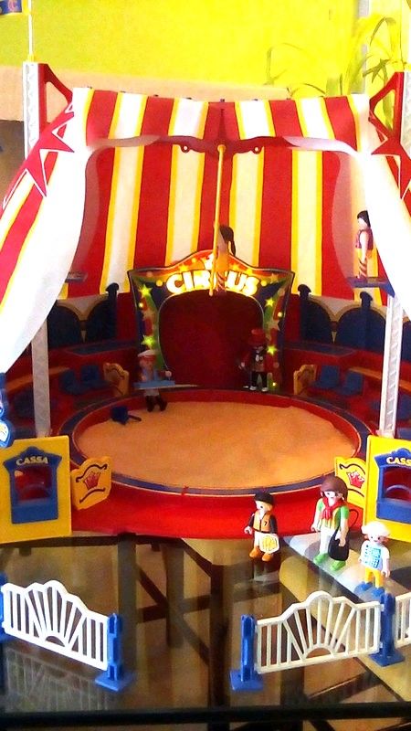 Playmobil Grand chapiteau 70 Ch�nehutte-Tr�ves-Cunault (49)