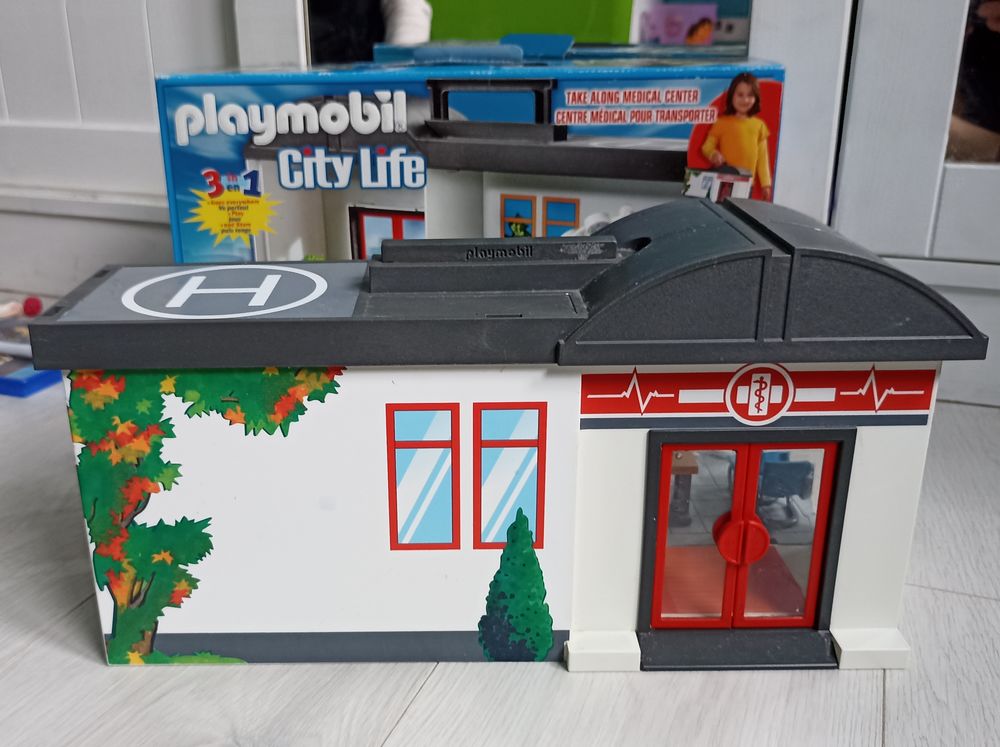 playmobil hopital
N� 5953
35 Grand-Charmont (25)