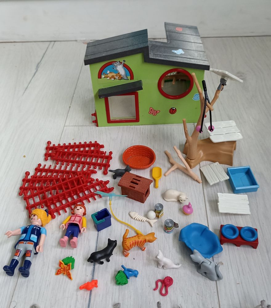 playmobil maison des chats
N� 9276 20 Grand-Charmont (25)