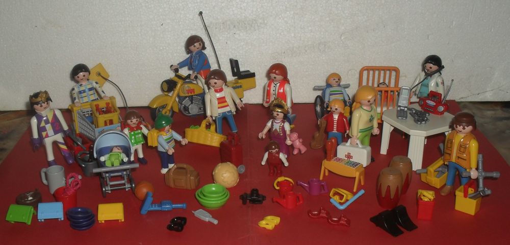 Playmobil 16 Personnages et accessoires 15 Montreuil (93)