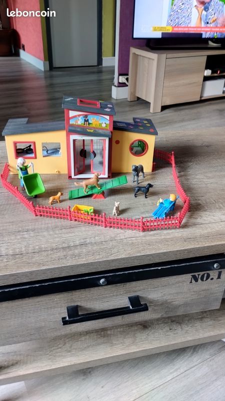 playmobiles pension chiens 19 Cou�ron (44)