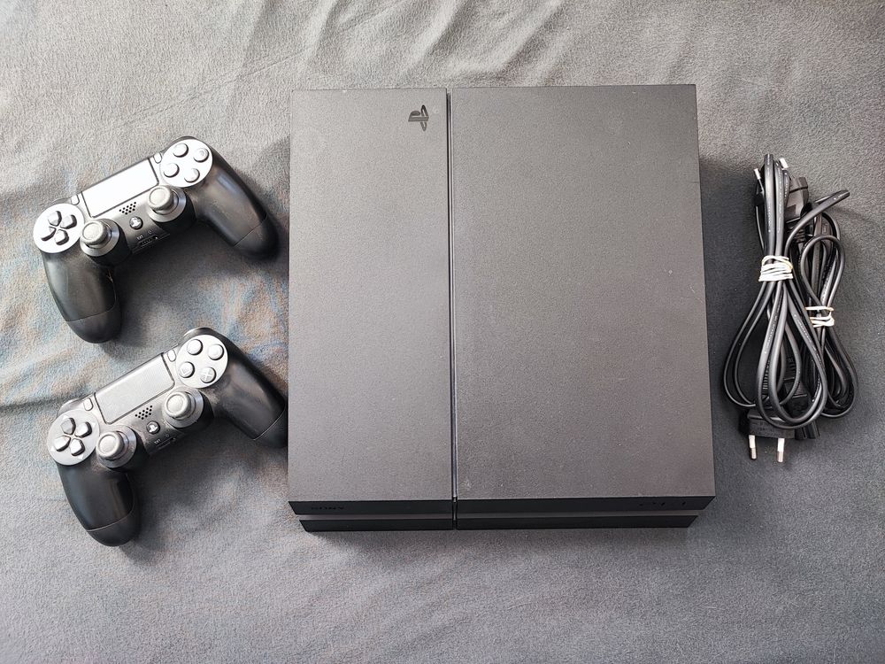 PlayStation 4 fat 1000Go + 6 jeux 180 Paris 13 (75)