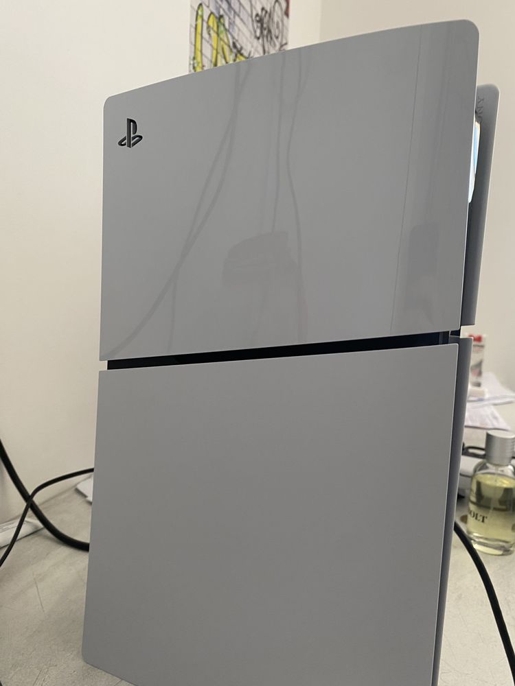 PlayStation 5 slim �dition digital 300 Martigues (13)