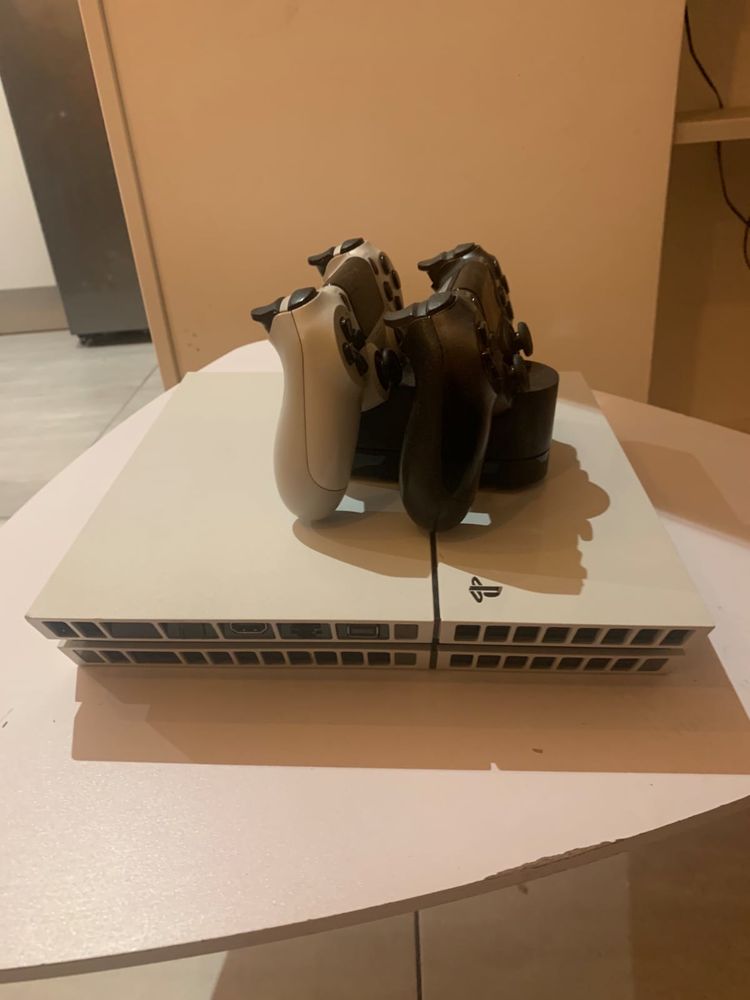 PlayStation 4 80 Villejuif (94)