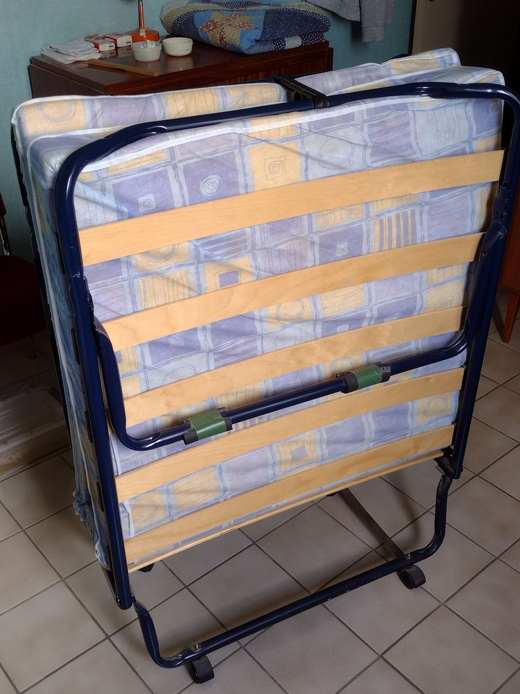 lit pliant 80x190 peu servi
45 Prinquiau (44)