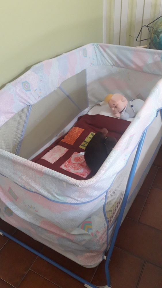 Lit pliant enfants. + landeau  poup�e 0 Saint-Privat-des-Vieux (30)