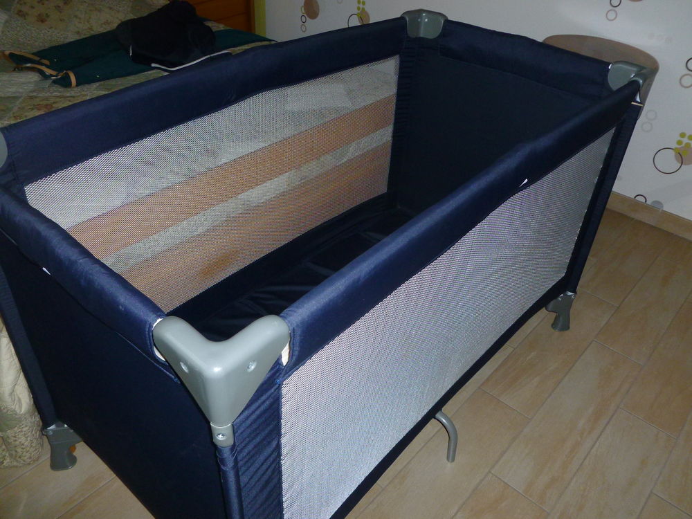 LIT PLIANT + FAUTEUIL 15 Bournezeau (85)