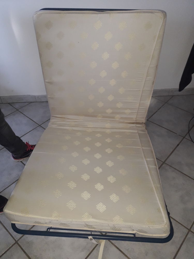 Lit pliant et meuble salle de bain 40 Bias (47)