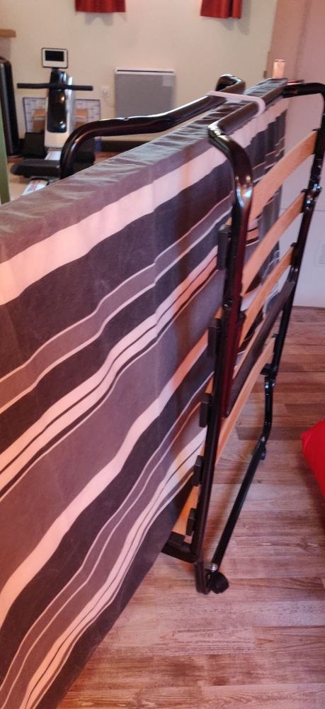 Lit pliant (sommier � lattes + matelas) pour enfant 30 Briare (45)