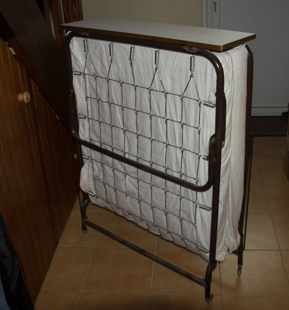 Lit pliant 30 Vailhauqu�s (34)