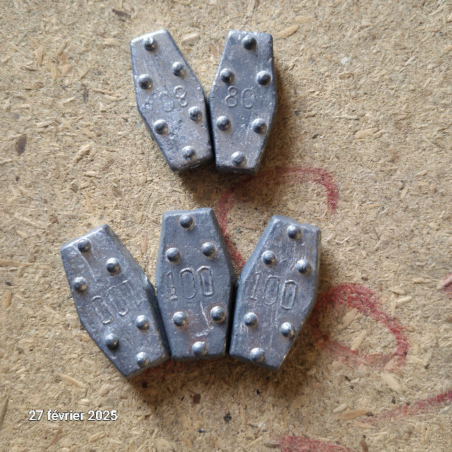 Lot de plomb hexagonaux avec des poids diff�rents , pour la 6 Saumur (49)