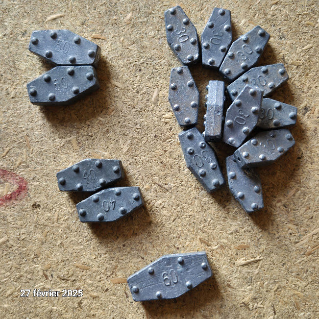 Lot de plomb hexagonaux avec des poids diff�rents , pour la 12 Saumur (49)