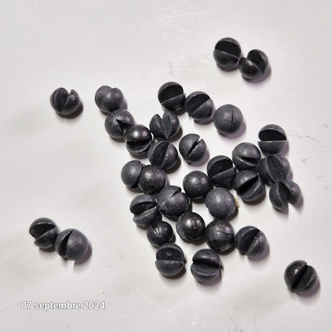 Lot de 34 plombs fendus pour attraper tous les poissons  (po 4 Saumur (49)