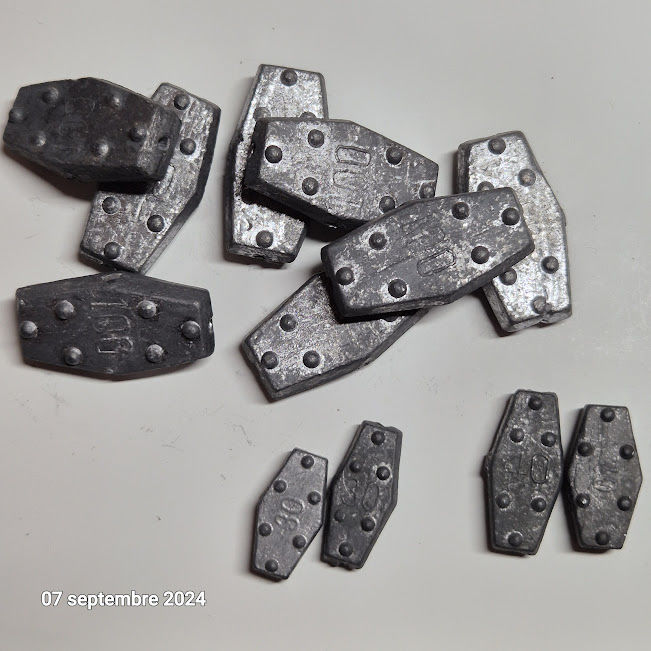 Lot de plombs hexagonaux  � grains de poids diff�rents , 940 17 Saumur (49)