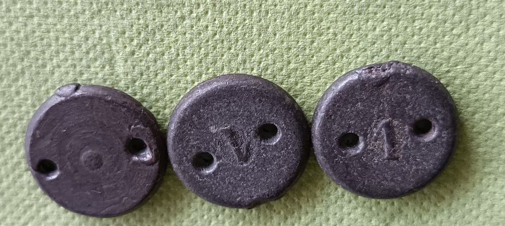 Lot de 3 plombs de lestage anciens  2 cm 8 Thonon-les-Bains (74)