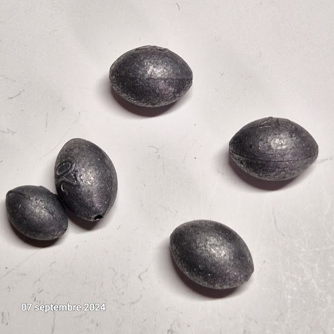 Lot de 5 plombs olives de poids diff�rents, 4 x 20 grs.n et 5 Saumur (49)