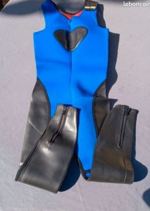 Plong�e sous-marine,lot de plusieurs articles. 140 Saint-Laurent-des-Arbres (30)