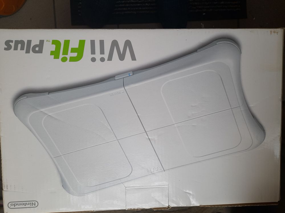 Wii Fit  plus nitendo 99.99 Bourgneuf-en-Retz (44)