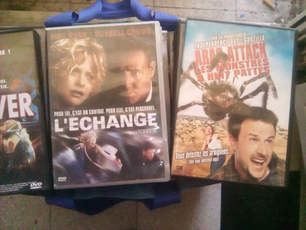  plus de 200 dvd de tout genre film pub 40 Toulon (83)