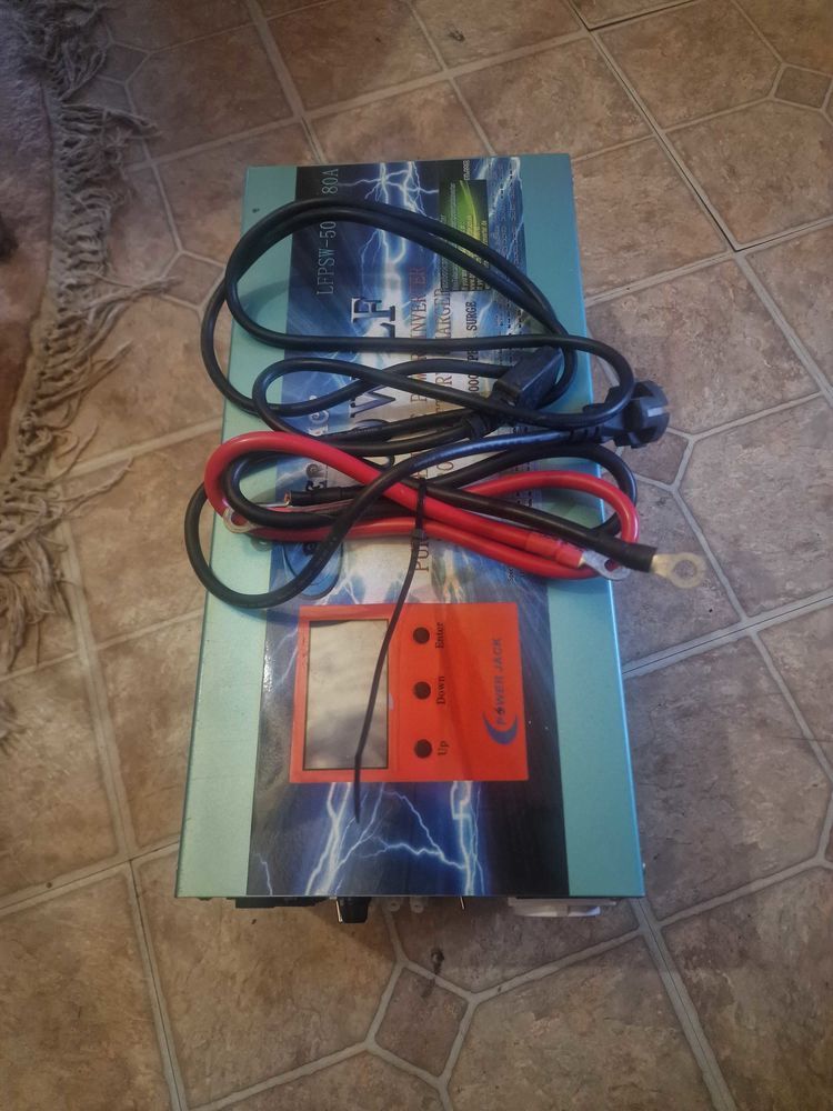 Plusenergy wccsolar Onduleur 5000W LF Convertisseur Onda Pura del Seno DC 24V �  AC 230V + Chargeur 80Amp 410 Baulne (91)