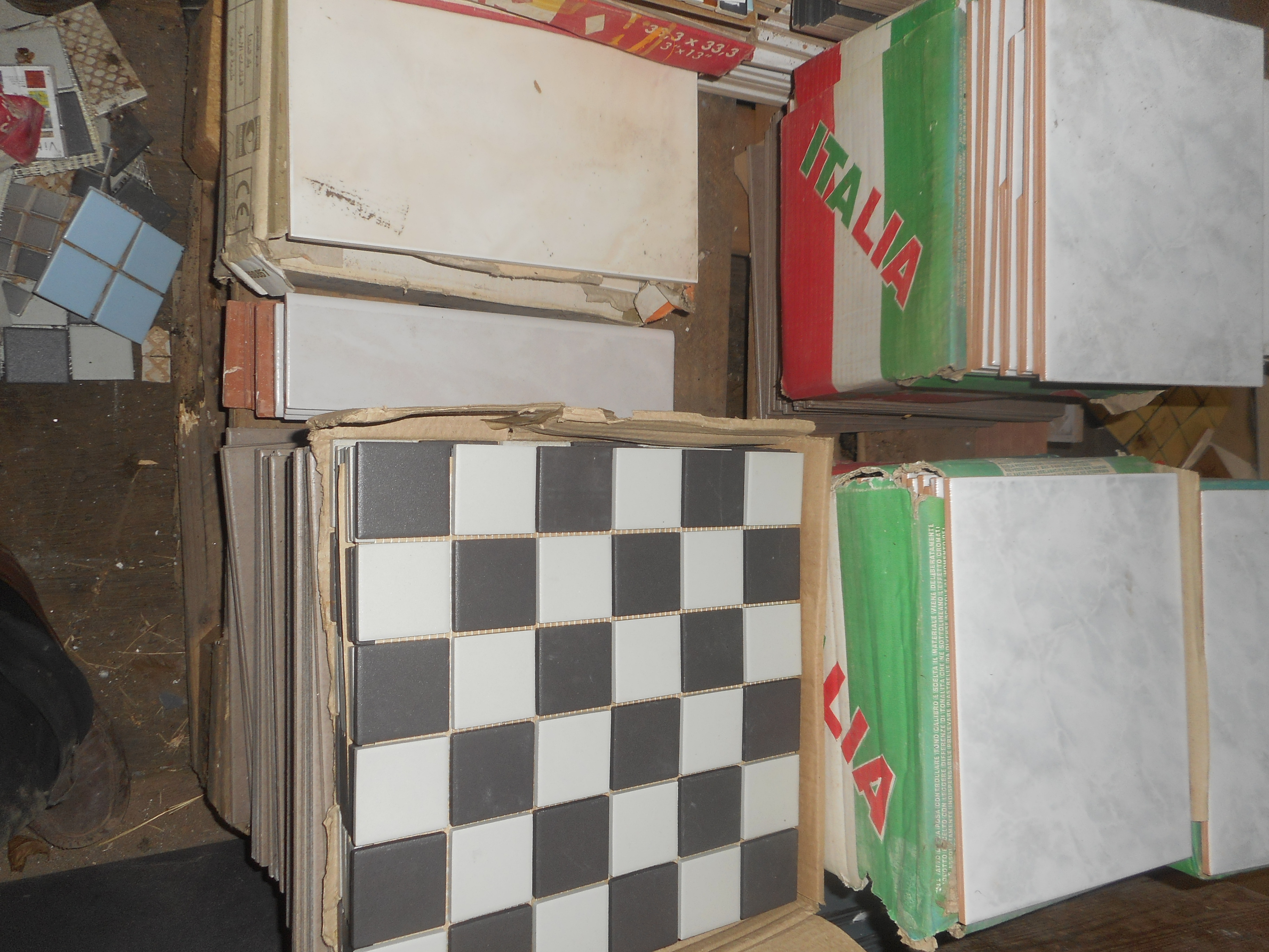 plusieurs carrelage fa�ence + d�co faire un prix 0 Saran (45)