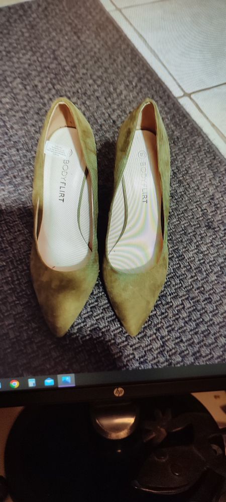 plusieurs chaussures femme confortable �l�gante 25 Tournan-en-Brie (77)