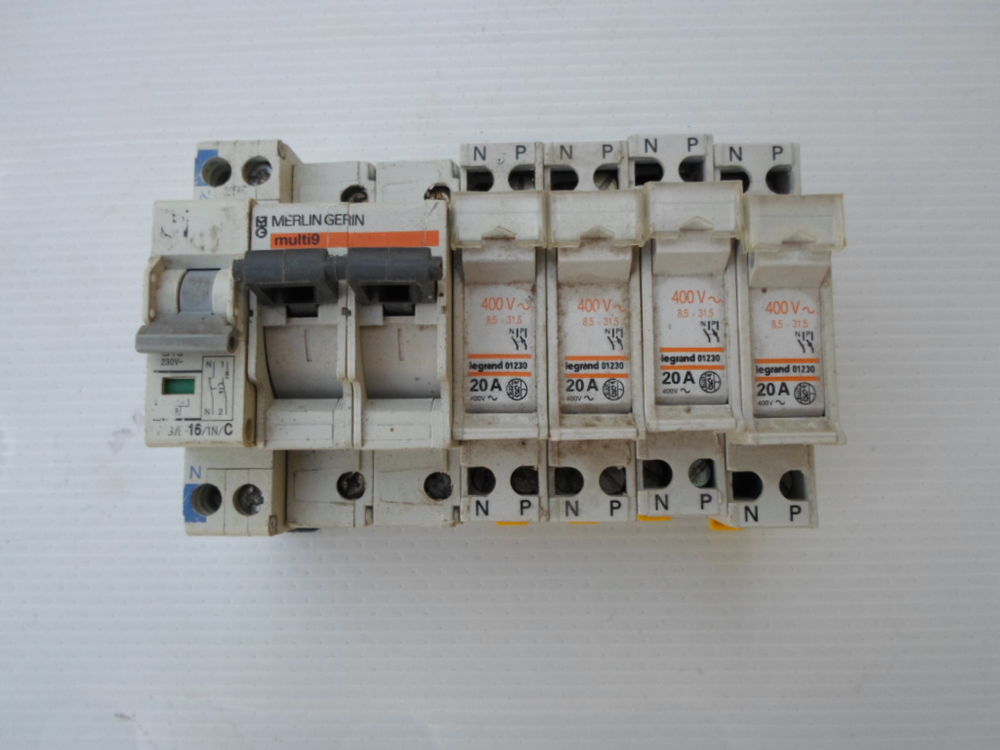 plusieurs porte fusibles P+N 1 Goincourt (60)