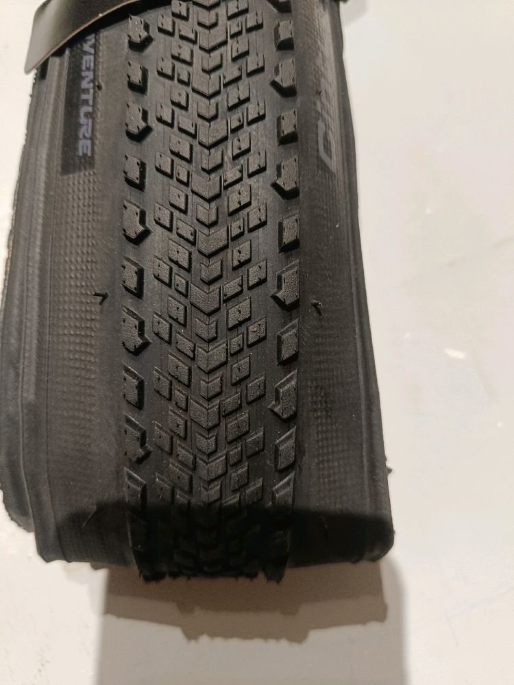 Pneu Gravel Pirelli Cinturato Adventure 700x40c neuf 25 Sug�res (63)