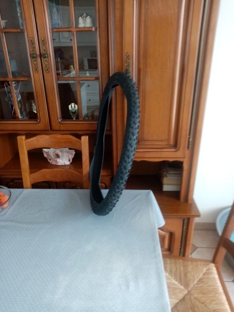 Pneu b'twin 26/2 crosse 8 Herblay (95)