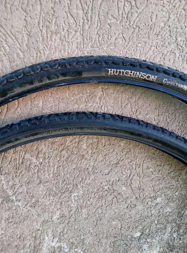 2 pneus Hutchinson 700x41c town cross 20 Corbeilles (45)