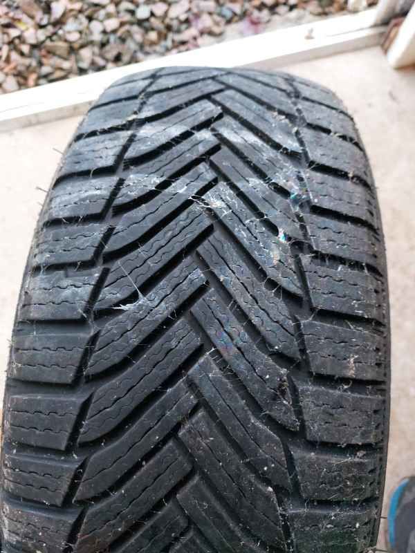 2 pneus MICHELIN 205 45 R17 88 H M+S 
90 Uzerche (19)