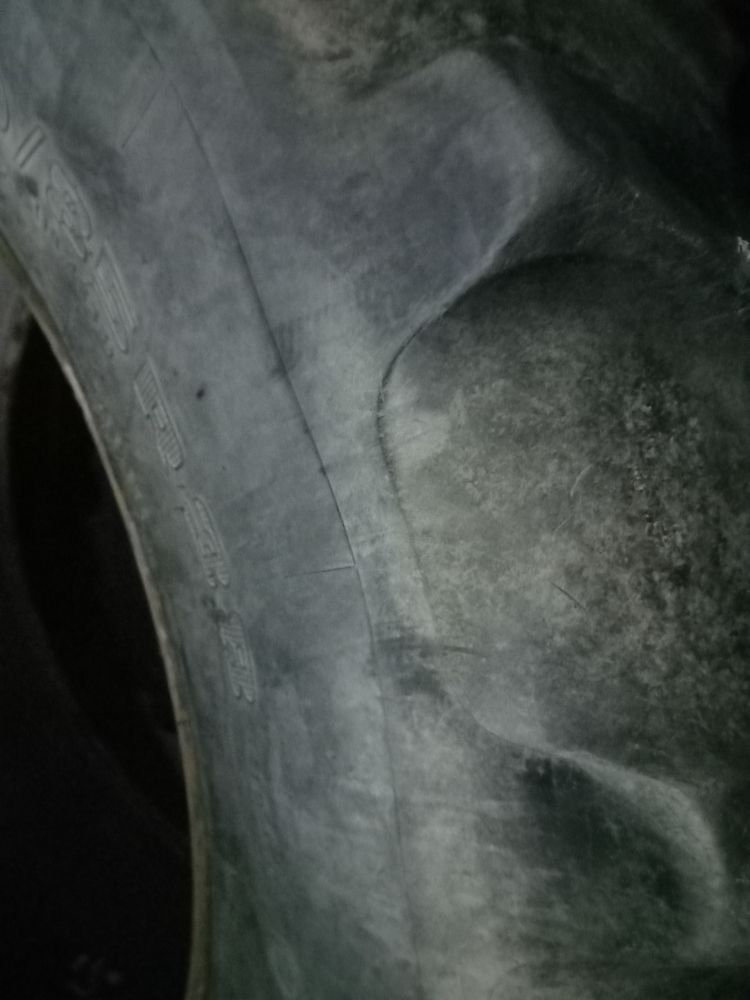 PNEUS OCCASION 700 La Fresnaye-sur-Ch�douet (72)