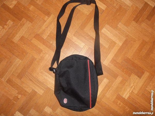 Pochette bandouli�re (39) 3 Tours (37)