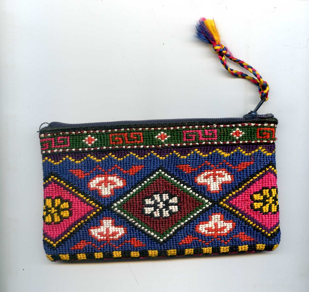 POCHETTE EN CANEVAS 5 Rennes (35)